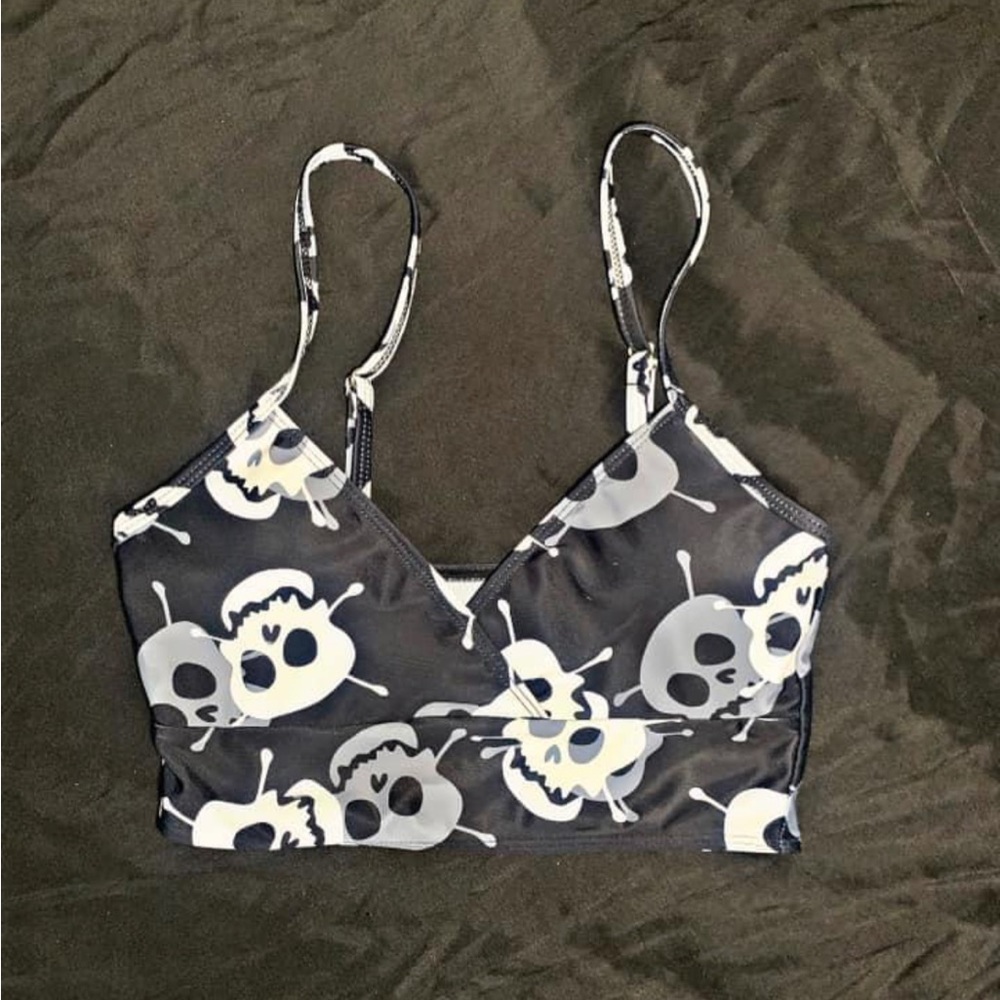 SKULL PRINT SWIM SUIT TOP SMALL